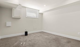 626 S EATON St, Baltimore, MD 21224