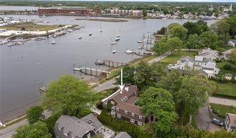 81 Mathewson Rd, Barrington, RI 02806