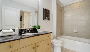 520 JOHN CARLYLE St 320, Alexandria, VA 22314