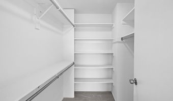 5340 HOLMES RUN Pkwy 1102, Alexandria, VA 22304