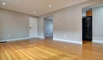 30 Trull St 2, Boston, MA 02125