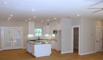 8 Whitstable Dr, Bella Vista, AR 72714
