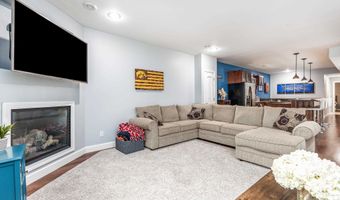 3302 Brook Holw, Asbury, IA 52002