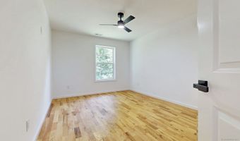 55 B Moulthrop St, Ansonia, CT 06401