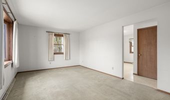 2109 E COLLEGE Ave, Appleton, WI 54915