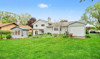 937 Riverview Dr, Alma, MI 48801