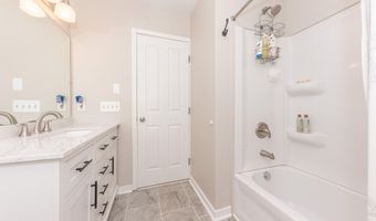 609 Ridgewood Ct, Ann Arbor, MI 48103