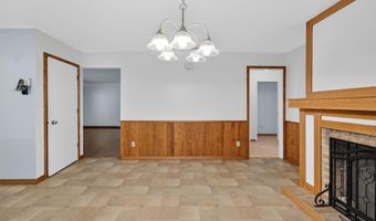 6809 Pilgrim Rd, Madison, WI 53711