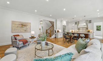 7926 BOLLING Dr, Alexandria, VA 22308