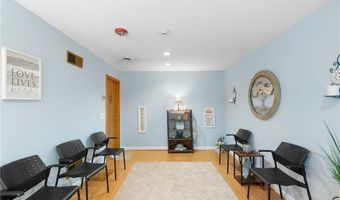 970 Hope St, Bristol, RI 02809