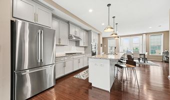2733 S Spurway Dr, Ann Arbor, MI 48105