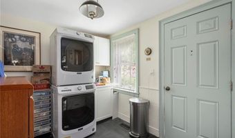 22 Brayton Rd, Smithfield, RI 02917