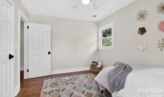 3617 Woodleaf Rd, Charlotte, NC 28205
