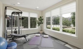 10374 JACOBSEN St, Bethesda, MD 20817