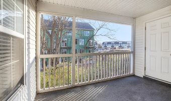 2768 S Knightsbridge Cir, Ann Arbor, MI 48105