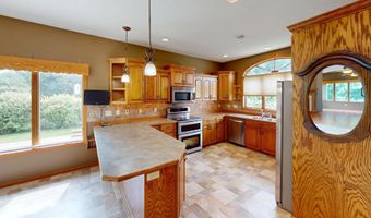 1802 Crystal Dr, Albert Lea, MN 56007