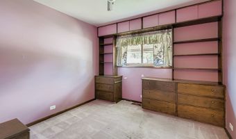 1410 W Lexington Dr, Arlington Heights, IL 60004