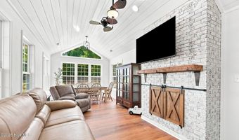1865 Leroy Autry Rd, Autryville, NC 28318