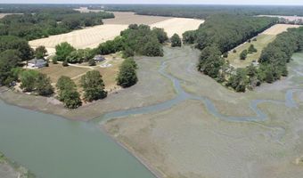 24385 DIX FARM Dr, Accomac, VA 23301