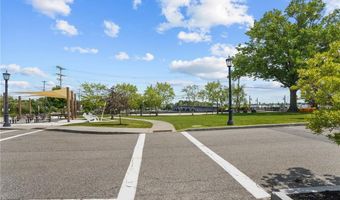 112 County Rd, Barrington, RI 02806