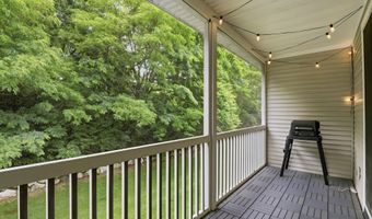 2946 Hunley Dr, Ann Arbor, MI 48105