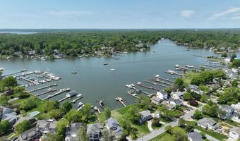 48 E LAKE Dr, Annapolis, MD 21403