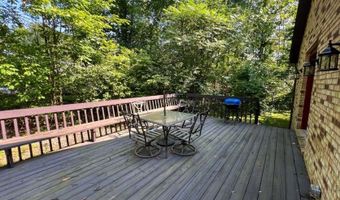 457 E Pioneer Trl, Aurora, OH 44202