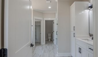 240 Michelle Dr, Beebe, AR 72012