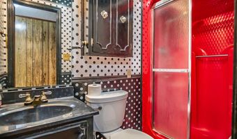 5042 Dummyline Rd, Batesville, MS 38606