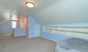816 E HARRISON St, Appleton, WI 54915