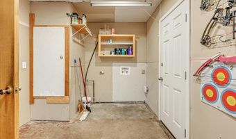 6804 NW 25th St, Bethany, OK 73008