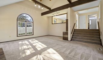 4 Westminster Dr, Annandale, NJ 08801