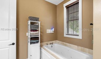 35 Sommer Lake Dr, Beaufort, SC 29902