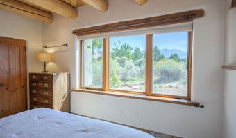 265 Hondo Seco Rd, Arroyo Seco, NM 87514