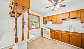 1543 Cherry Ln, Ashtabula, OH 44004