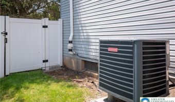 814 S Hays St, Allentown, PA 18103