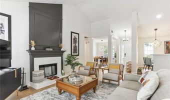 859 Springchase Dr, Austell, GA 30168