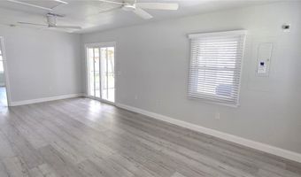 132 JAMES St, Auburndale, FL 33823