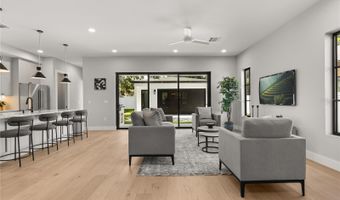 902 SHADY LANE Dr, Orlando, FL 32804