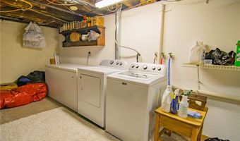 218 High St, Amsterdam, OH 43903