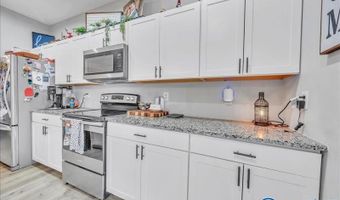 7570 Hustleville Rd, Albertville, AL 35951