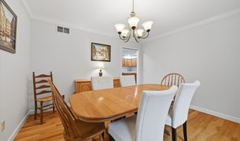 2 Banquo Brae Rd, Brookfield, CT 06804