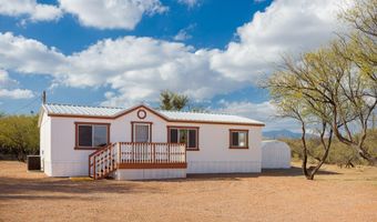 1197 W Hummingbird Ln, Benson, AZ 85602