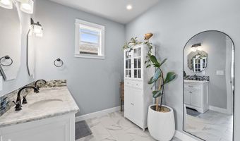 35593 BELLA RIDGE Loop, Astoria, OR 97103