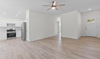 2815 Gady Pines Dr, Adrian, MI 49221