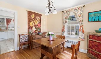 155 Evarts St, Newport, RI 02840