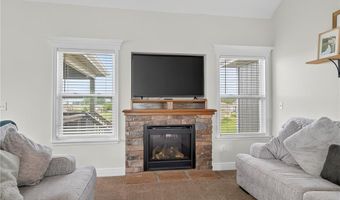 6994 141st St, Basehor, KS 66007