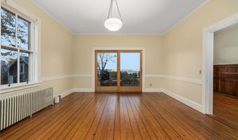 39 Walcott Ave, Jamestown, RI 02835