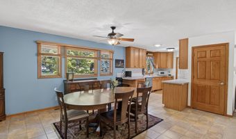 2706 Meadow Glen Rd, Ames, IA 50014