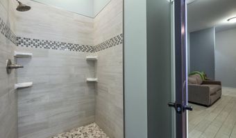 51 Bridge St, Belfast, ME 04915